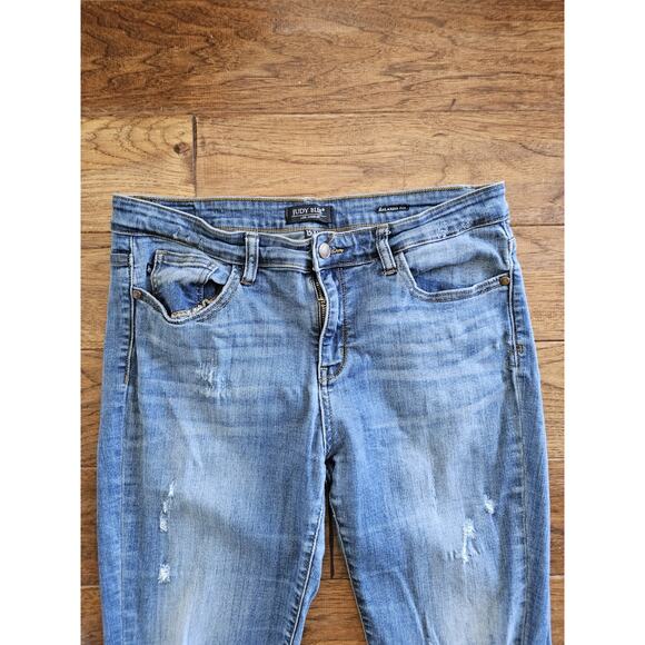 Judy Blue Relaxed Fit Distressed Denim Jeans Women's Size 15/32 Mid Rise - Picture 4 of 12